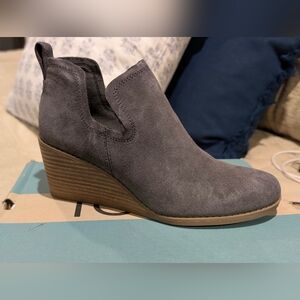 TOMS Women's Kallie Cutout Boot